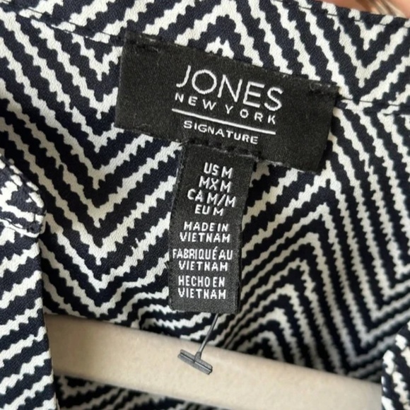 Women's Jones New York Signature Blouse Tunic Chevron Black and White Medium M - Picture 2 of 4